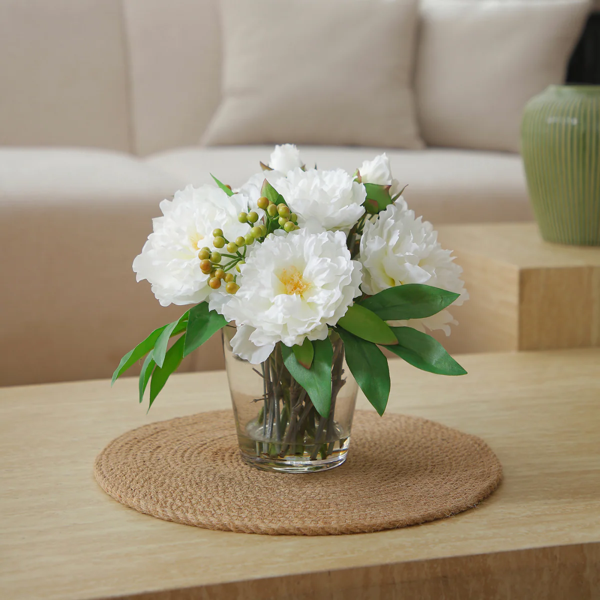 Composition de Pivoines et Baies - Image 3