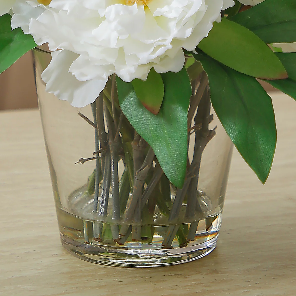 Composition de Pivoines et Baies - Image 4