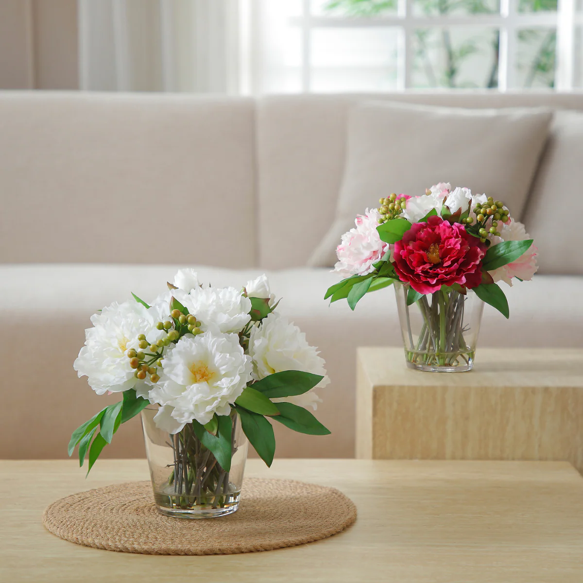 Composition de Pivoines et Baies - Image 5