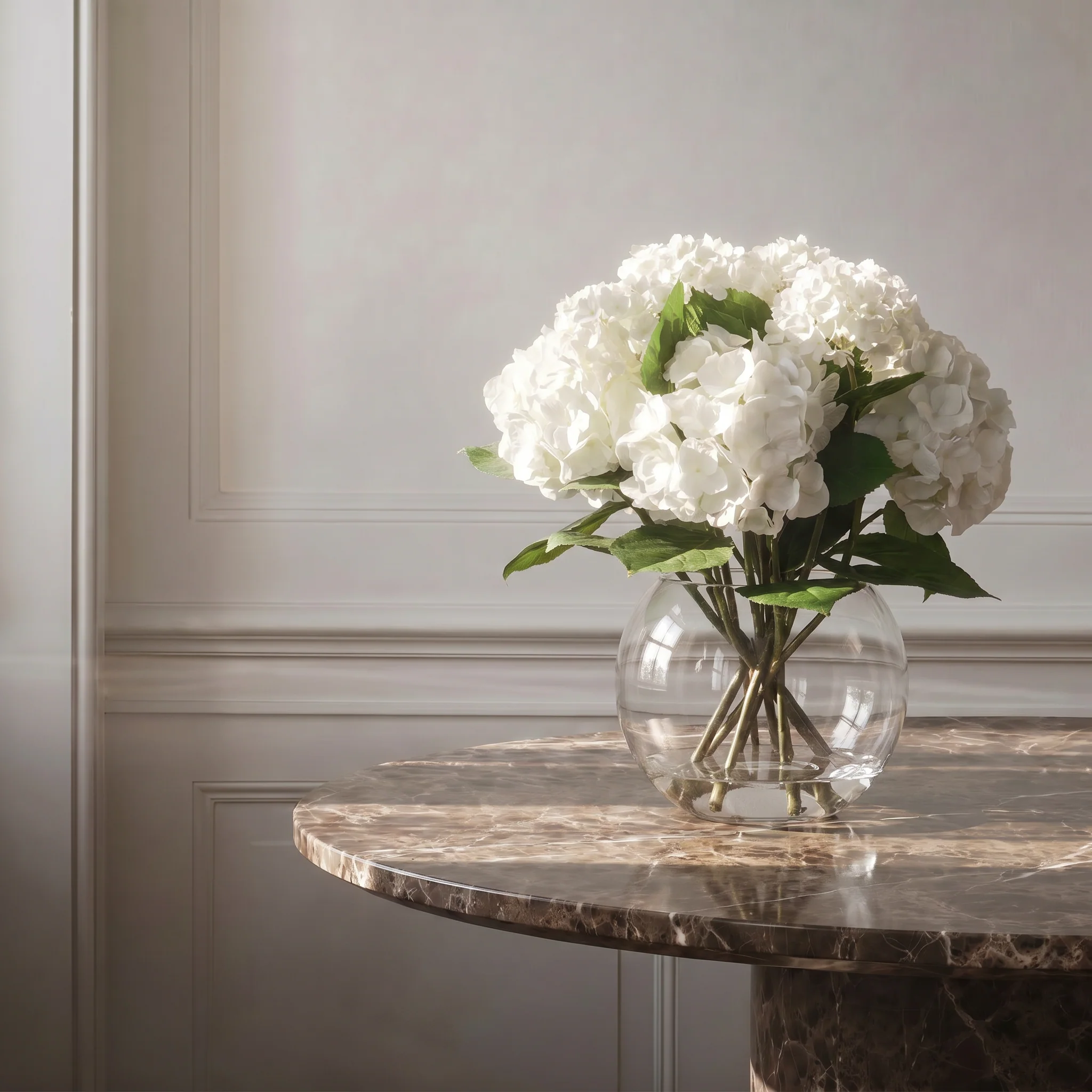 Composition d'Hydrangeas en vase 52 cm - Image 2